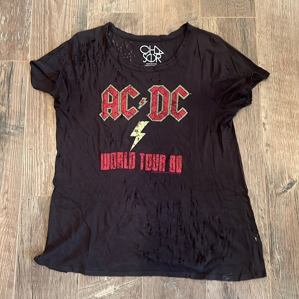 Chaser Woman’s AC/DC Graphic Tee Size Large
